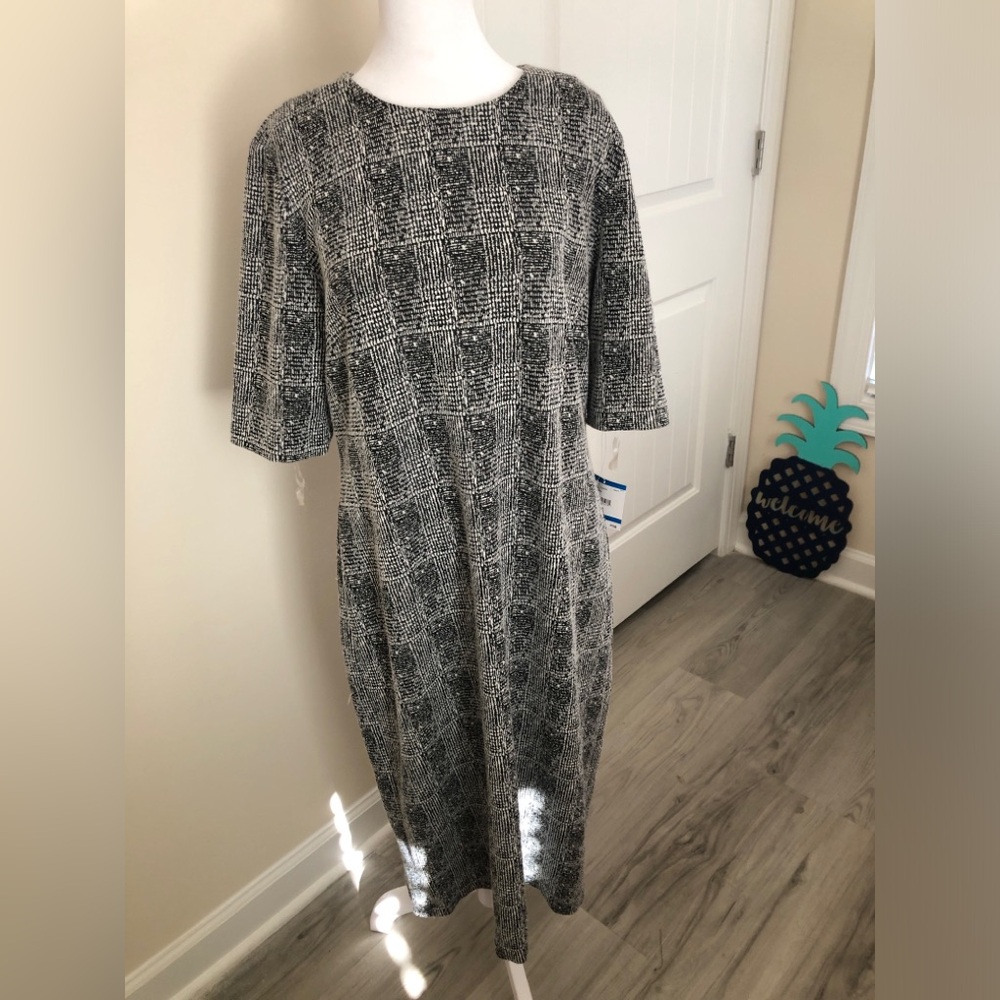 NWT - Anne Klein Monochrome Plaid Half Sleeve Dress